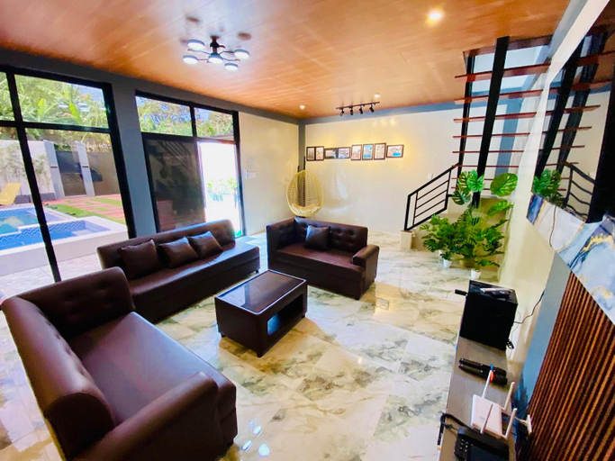 5, Private Villa in Rizal with Mountain View, Rodriguez