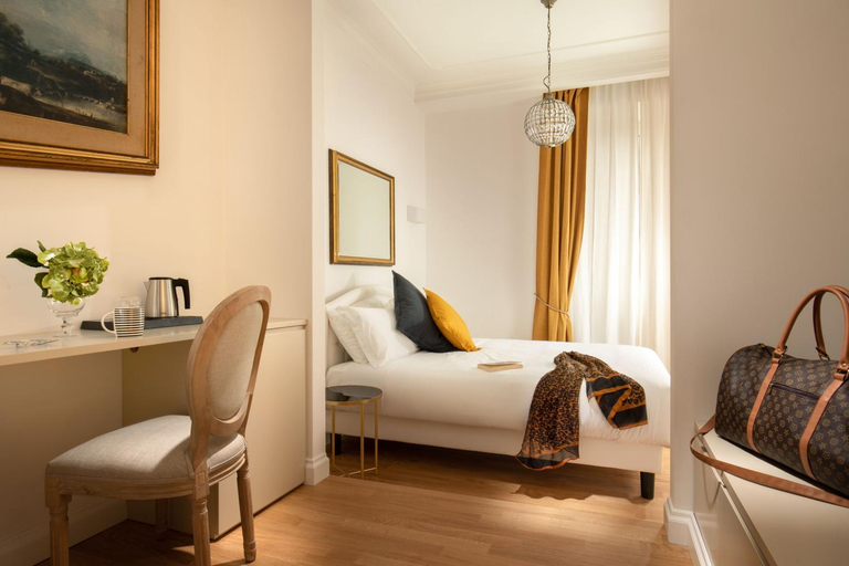 3, Domus Serafino, Rome