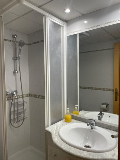 Bathroom 3, Apartamentos Villa de Ainsa, Huesca
