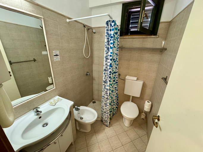 Bathroom 3, Jerà Holiday Collection - Vulcano, Messina