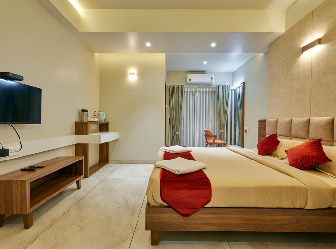 Bedroom 2, Hotel Swamini Kolhapur, Kolhapur