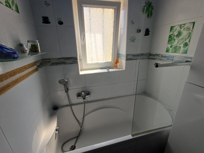 Bathroom 3, L'etoile du matin, Moselle