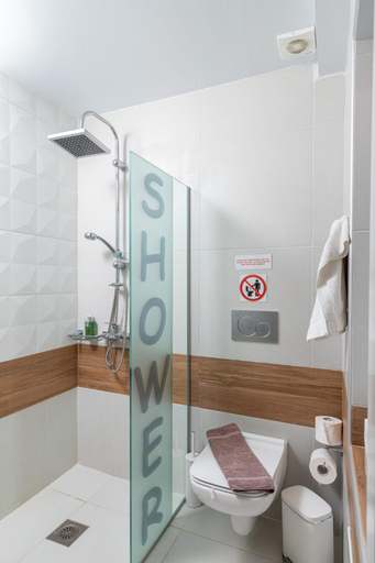 Bathroom 3, Notus, Crete