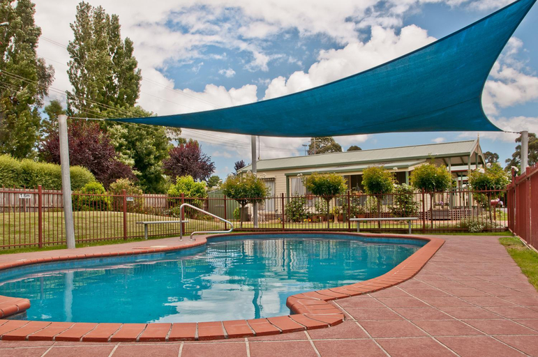 Sport & Beauty, Warragul Gardens Holiday Park, Baw Baw - Pt B West