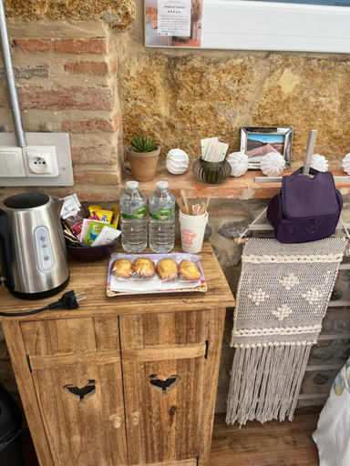 Food & Drinks, Chambre dans ancienne ecole, Landes
