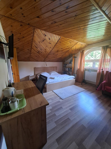 Bedroom, Villa Kasztanowa, Skierniewice