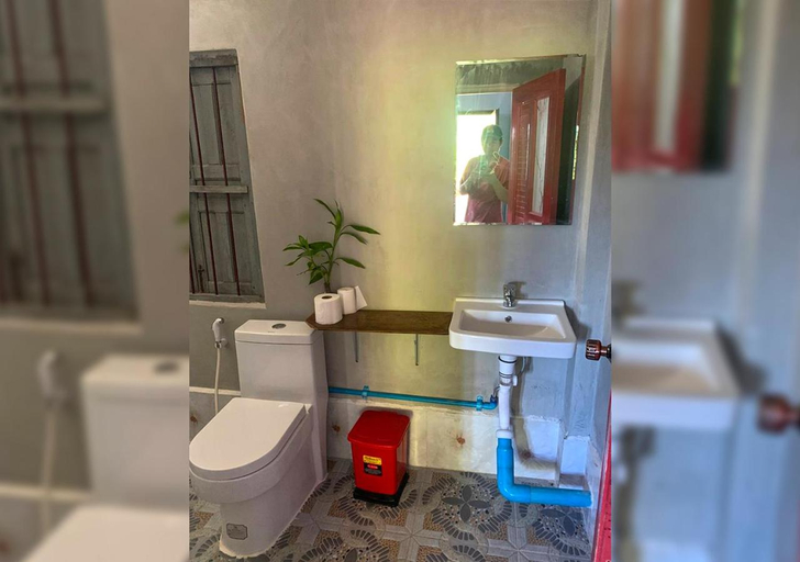 Bathroom 3, Family Batcave Homestay, Banan