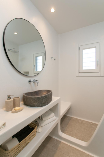 Bathroom 3, Villa Anali Kastraki Naxos, South Aegean