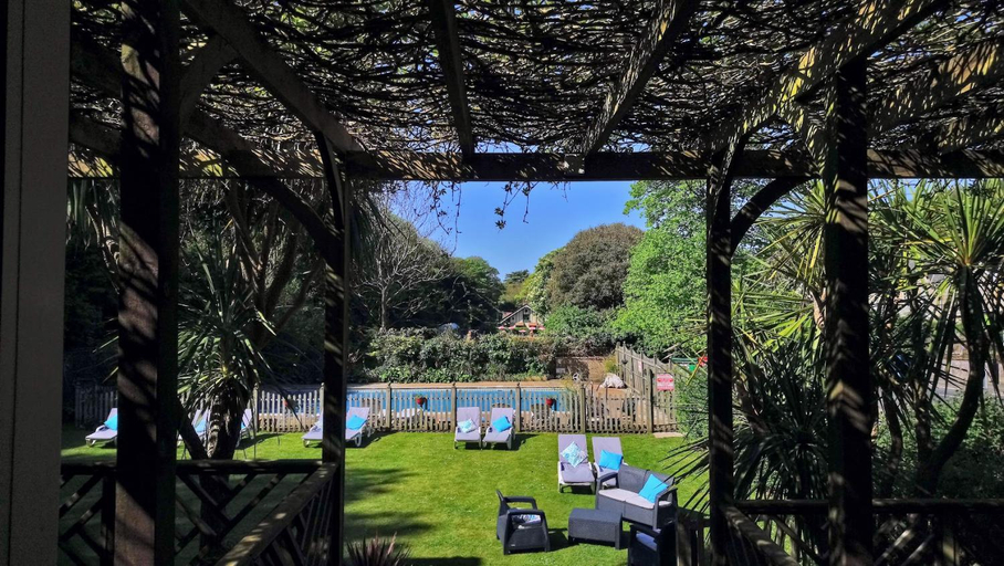 Others 4, Eversley Hotel, Isle of Wight