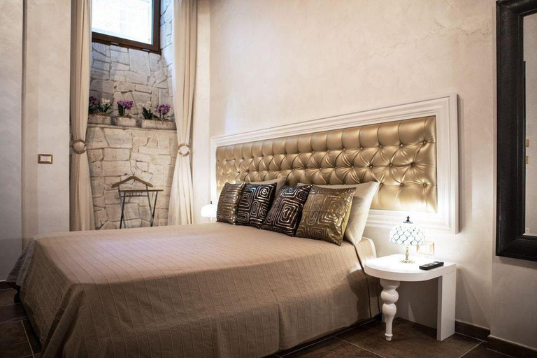 Bedroom 2, Lighthouse Suites, Rome