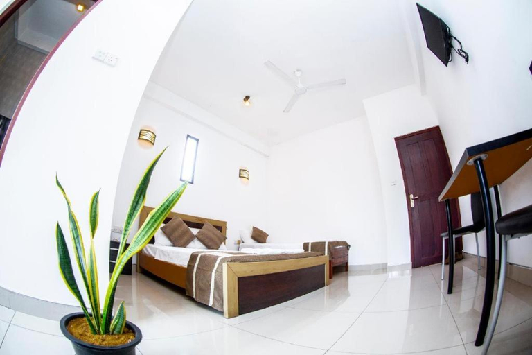 Others 5, Hotel Blue Bird, Negombo