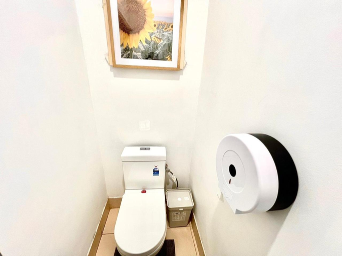 Bathroom, Entire Cosy 4BR Home, Melbourne