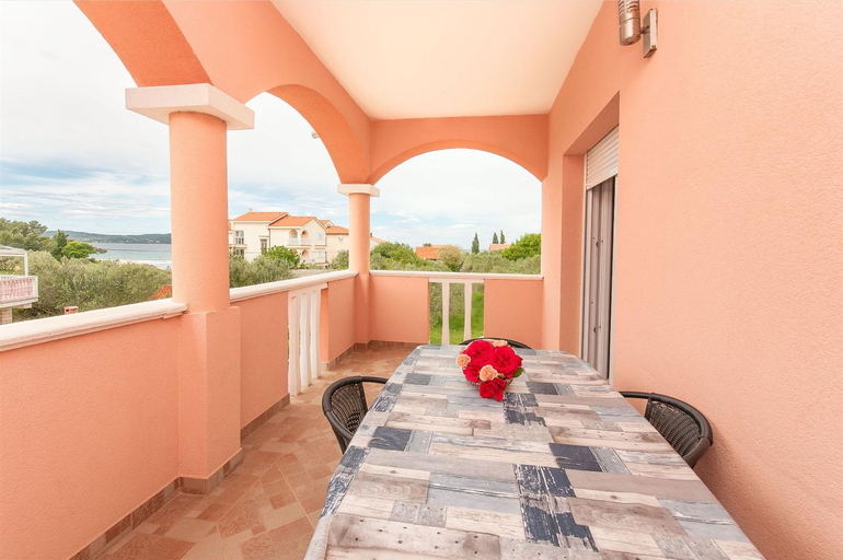 Balcony/terrace 2, Apartments Tatjana, Sukošan