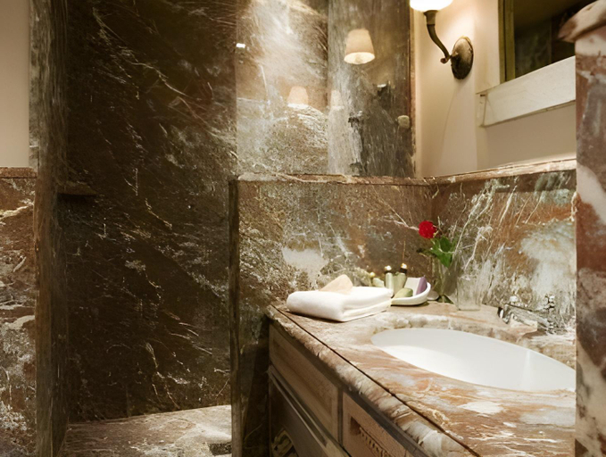 Bathroom 4, Relais Bourgondisch Cruyce, A Luxe Worldwide Hotel, West-Vlaanderen