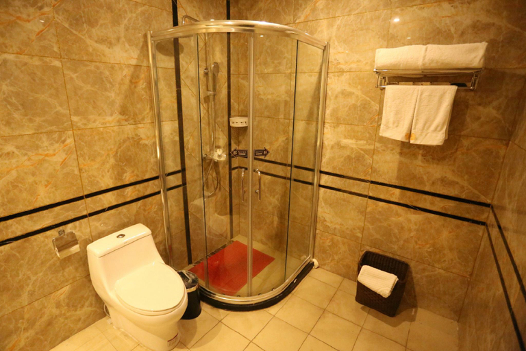 Bathroom 3, PAI Hotels Shijiazhuang Zhengding Gucheng, Shijiazhuang