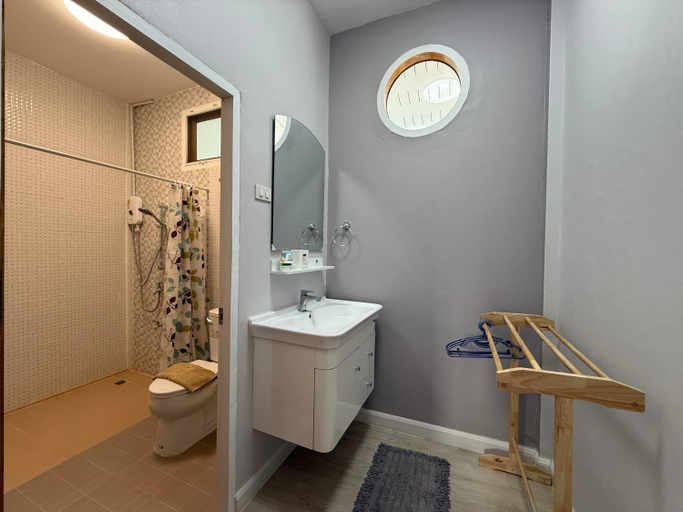 Bathroom 4, Holiday Resort Rimping, Mae Taeng