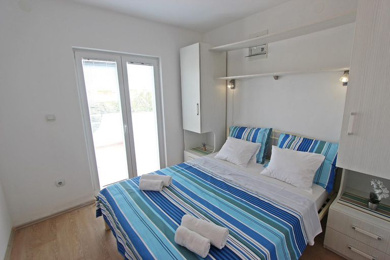 Bedroom 2, Apartment Josip, Murter