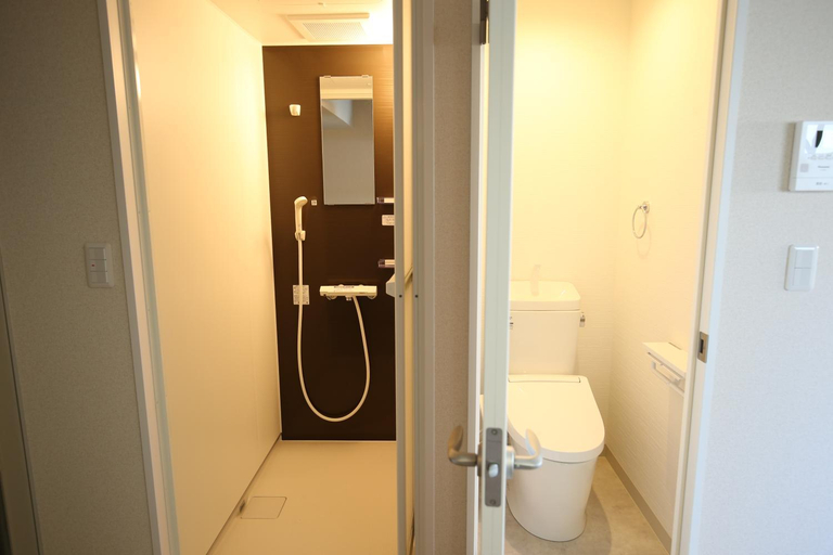 Bathroom 3, Free fixed Wi-Fi! Nishi Nakasu Apartment 301. , Fukuoka