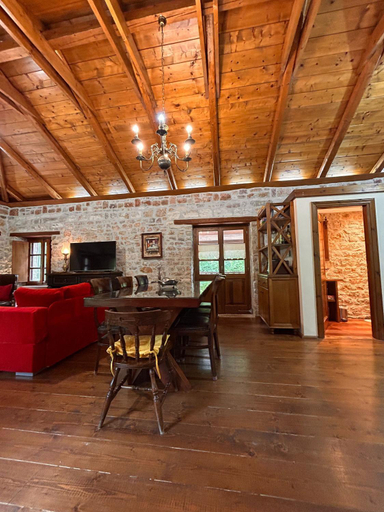 3, Villa Acroria in Karpenisi, Central Greece