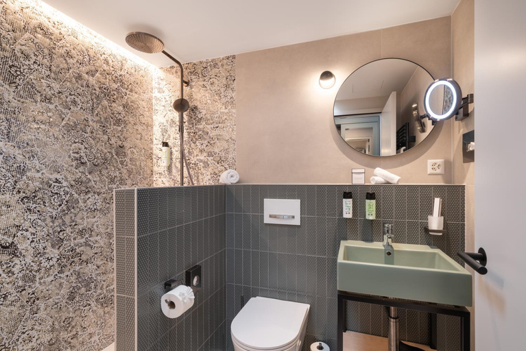 Bathroom 5, Stella Swiss Quality Hotel, Interlaken