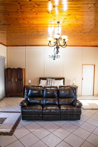 3, Kariega Apartments - 4 Graaff-Reinet Rd, Nelson Mandela Bay
