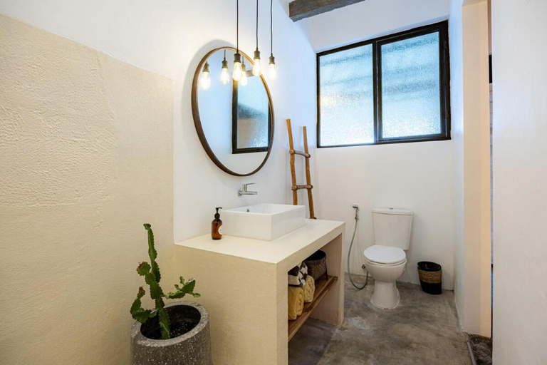 Bathroom 3, Paddy Palace, Badung
