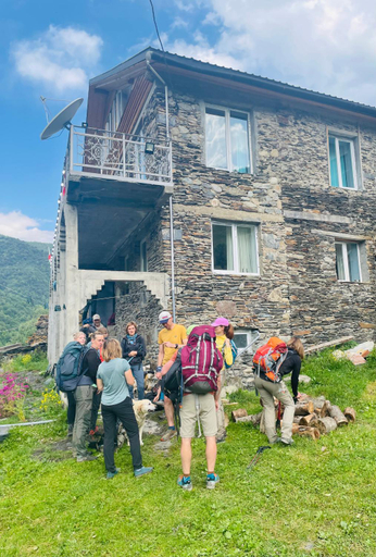 Others 4, Guest House pesvebi, Mestia