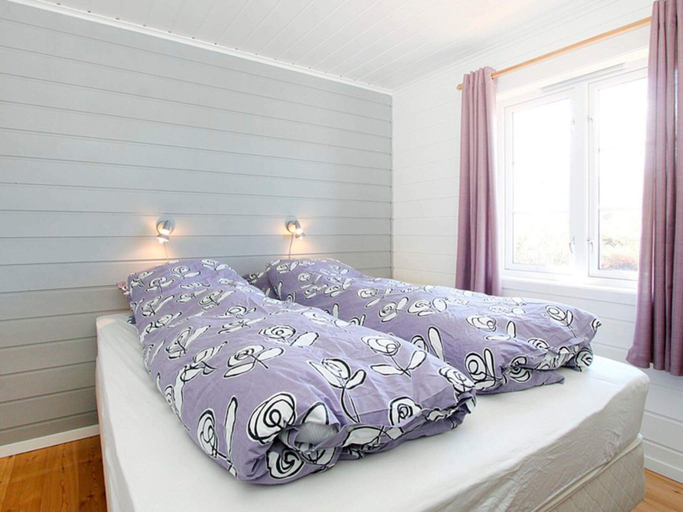 Bedroom 3, Holiday Home in Farstad, Fræna