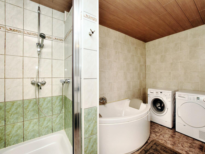 Bathroom 3, Durbuy Luxe Villa with Pool, Namur