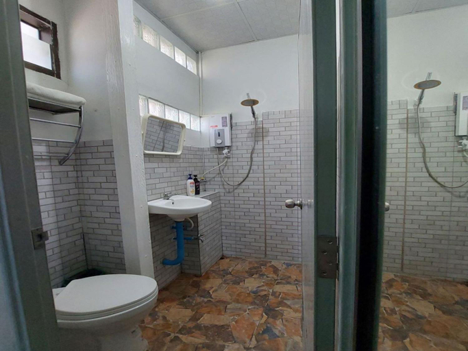 Bathroom 3, JaiSabai Homestay, Mae Ai
