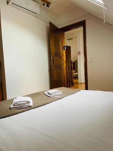 Bedroom 3, Domeniul Bondarelului, Orastioara De Sus