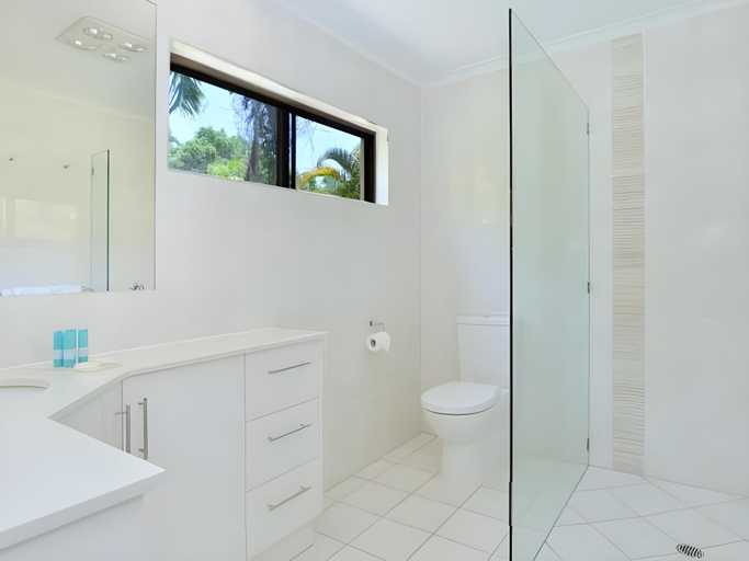 Bathroom 3, Sea La Villa, Douglas