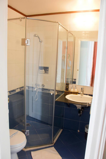 Bathroom 3, Hanoi Street Hotel, Hoàn Kiếm