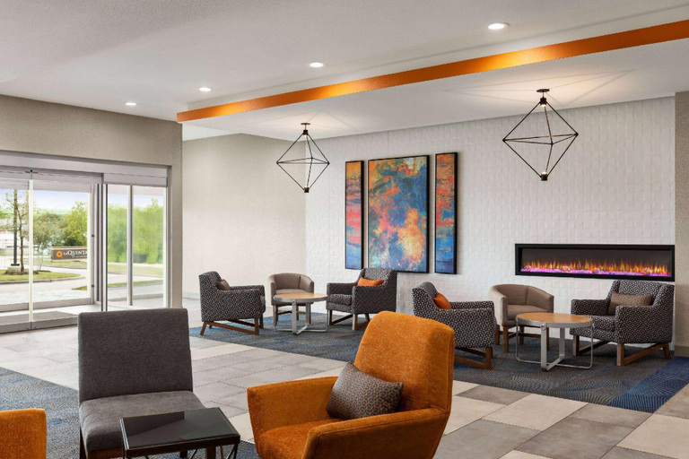 Public Area 3, La Quinta Inn & Suites By Wyndham Austin South, Travis