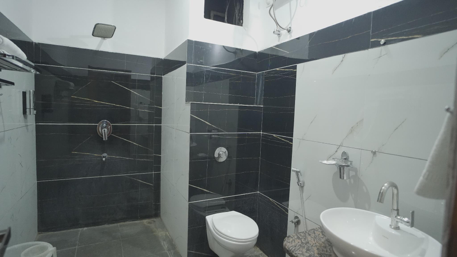 Bathroom, Dreams Resort, Udaipur