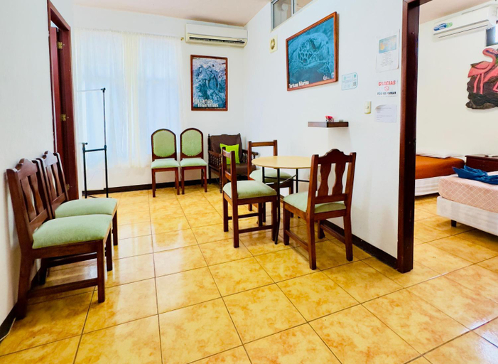 Others 5, Tintorera Guest House, Santa Cruz