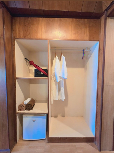Bathroom 3, Kantiang Seahorse Resort & Spa, Ko Lanta