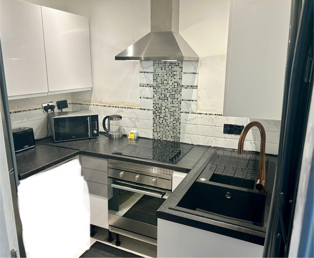 Others 5, Luxury studio apartment, Beckenham, London