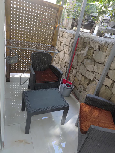 Others 3, Becic Apartments