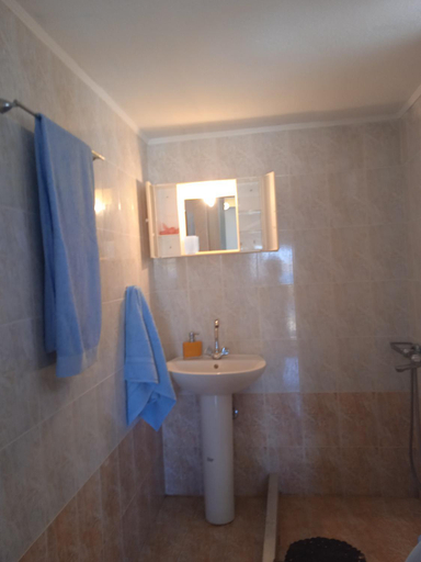 Bathroom 3, Studios Melusine, North Aegean