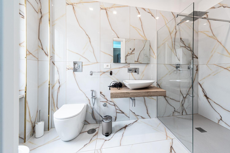 Bathroom 4, Dream Room, Salerno