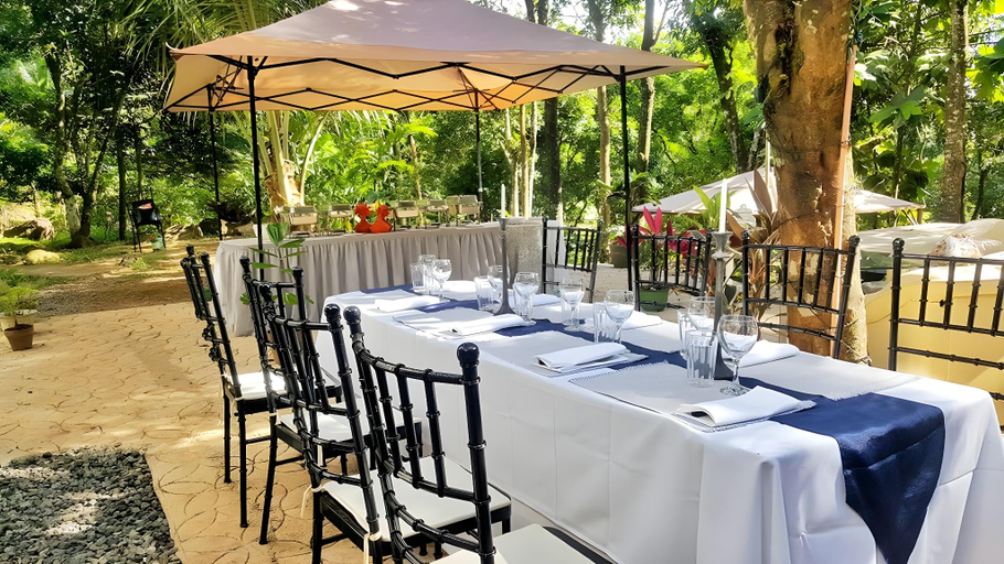 Food & Drinks 5, Country Home w Private Pool at Antipolo, Antipolo City