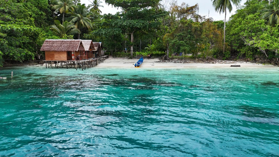 Exterior & Views 1, Nyandetor Homestay, Raja Ampat