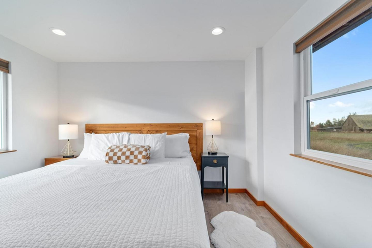 Bedroom 2, Frontier Farmhouse-Sauna &HT, Clallam