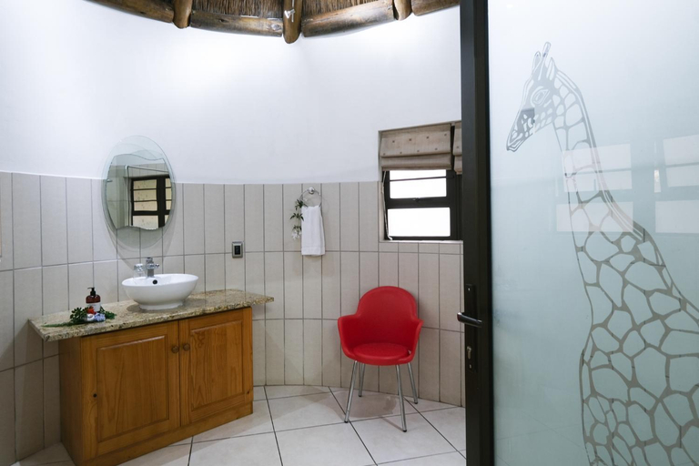 Bathroom 4, Europa Bed and Breakfast, Buffalo City