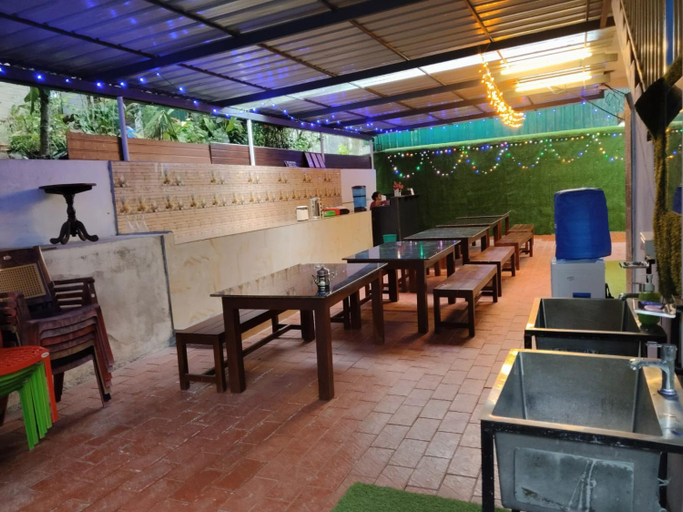Food & Drinks 3, Arabian Nights, Idukki