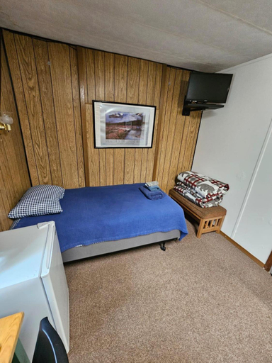Bedroom 2, Denali RV Park & Motel, Denali