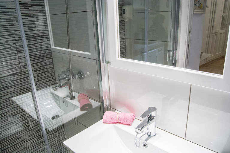 Bathroom 3, La Casa de la Costurera, Córdoba
