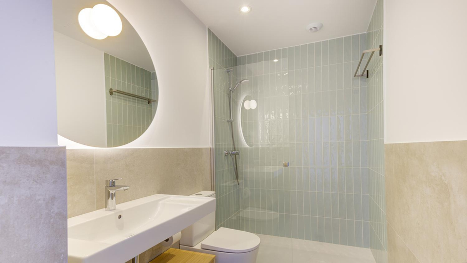 Bathroom 3, Calm Beach Apartments, Las Palmas