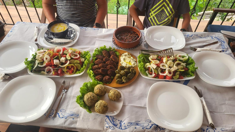 Food & Drinks 5, Guest House Hasko, Gjirokastrës